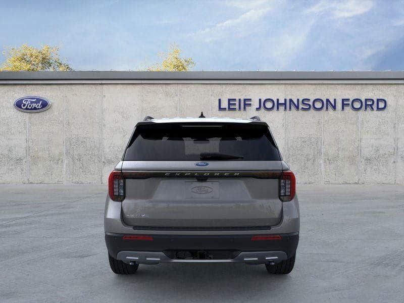 2025 Ford Explorer - Image 5