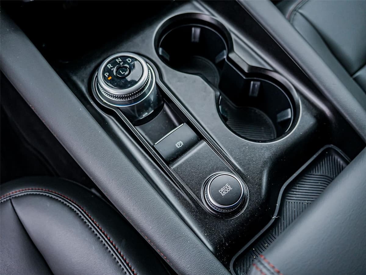 2025 Ford Explorer - Image 16