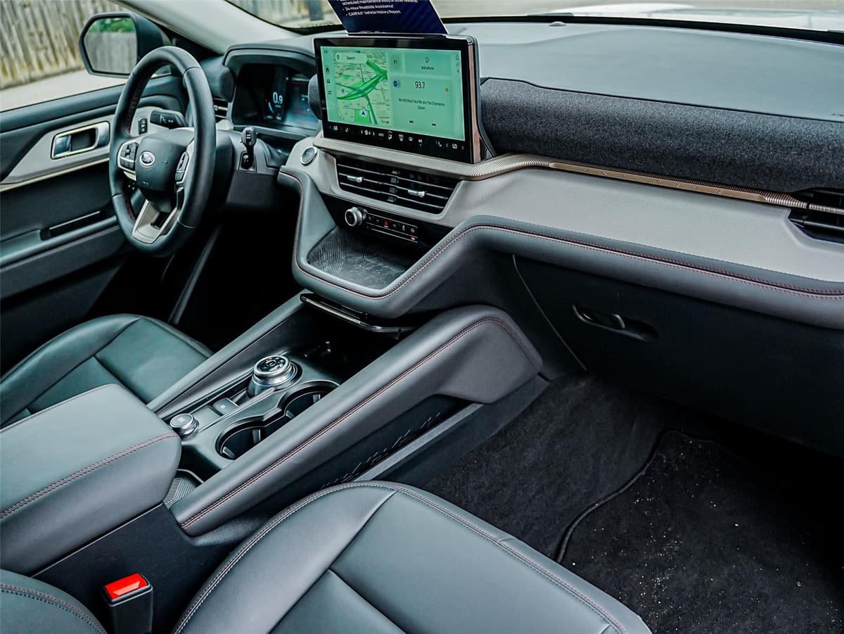 2025 Ford Explorer - Image 22