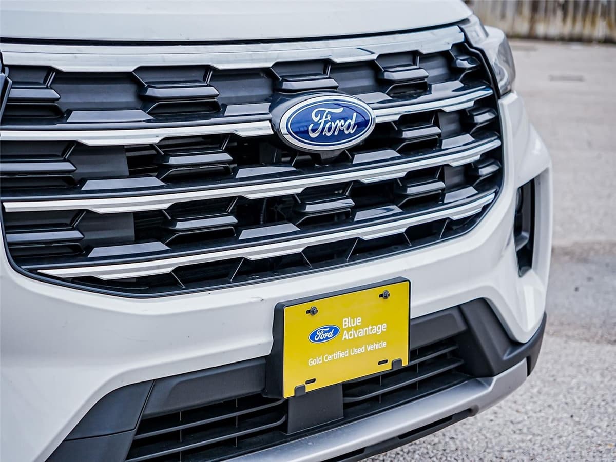 2025 Ford Explorer - Image 4
