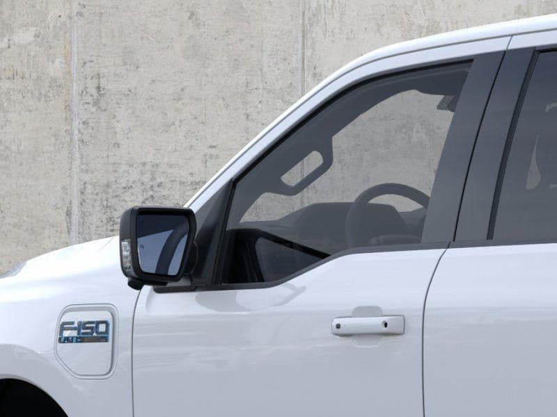 2025 Ford F-150 Lightning - Image 20