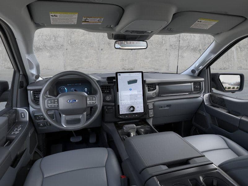 2025 Ford F-150 Lightning - Image 9