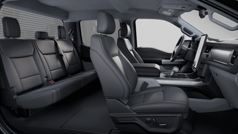 2025 Ford F-150 Lightning - Image 27