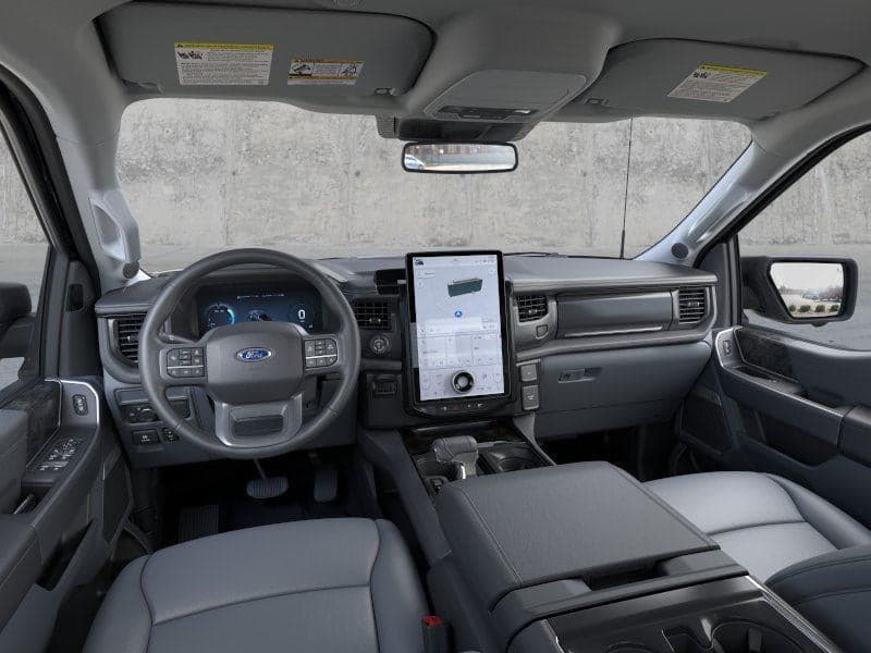 2025 Ford F-150 Lightning - Image 9