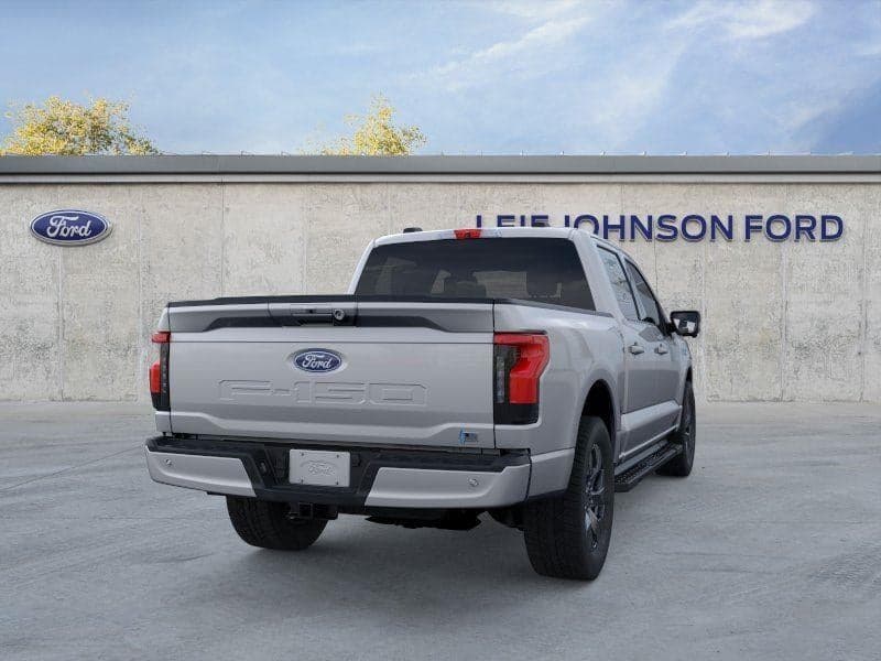 2025 Ford F-150 Lightning - Image 8