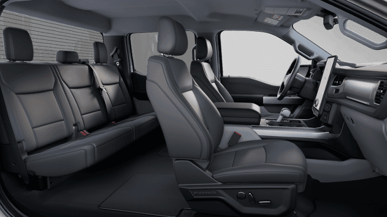 2025 Ford F-150 Lightning - Image 27