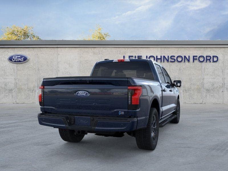 2025 Ford F-150 Lightning - Image 8