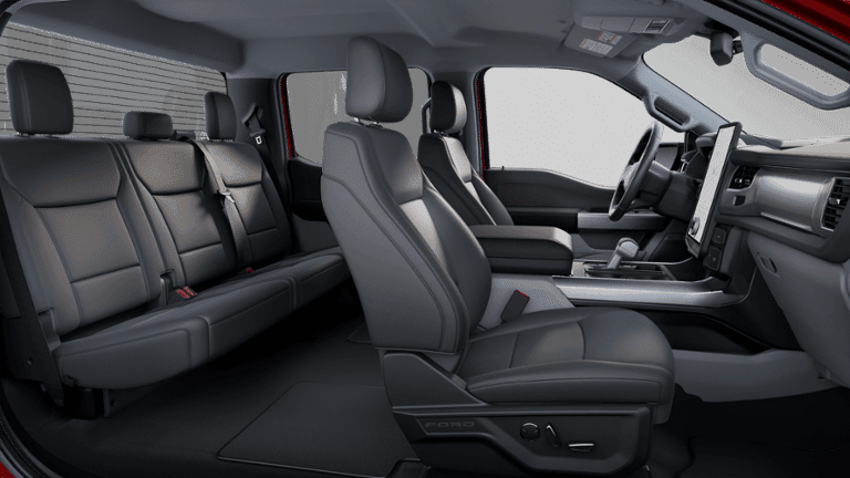 2025 Ford F-150 Lightning - Image 13