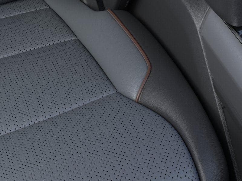 2025 Ford F-150 Lightning - Image 16