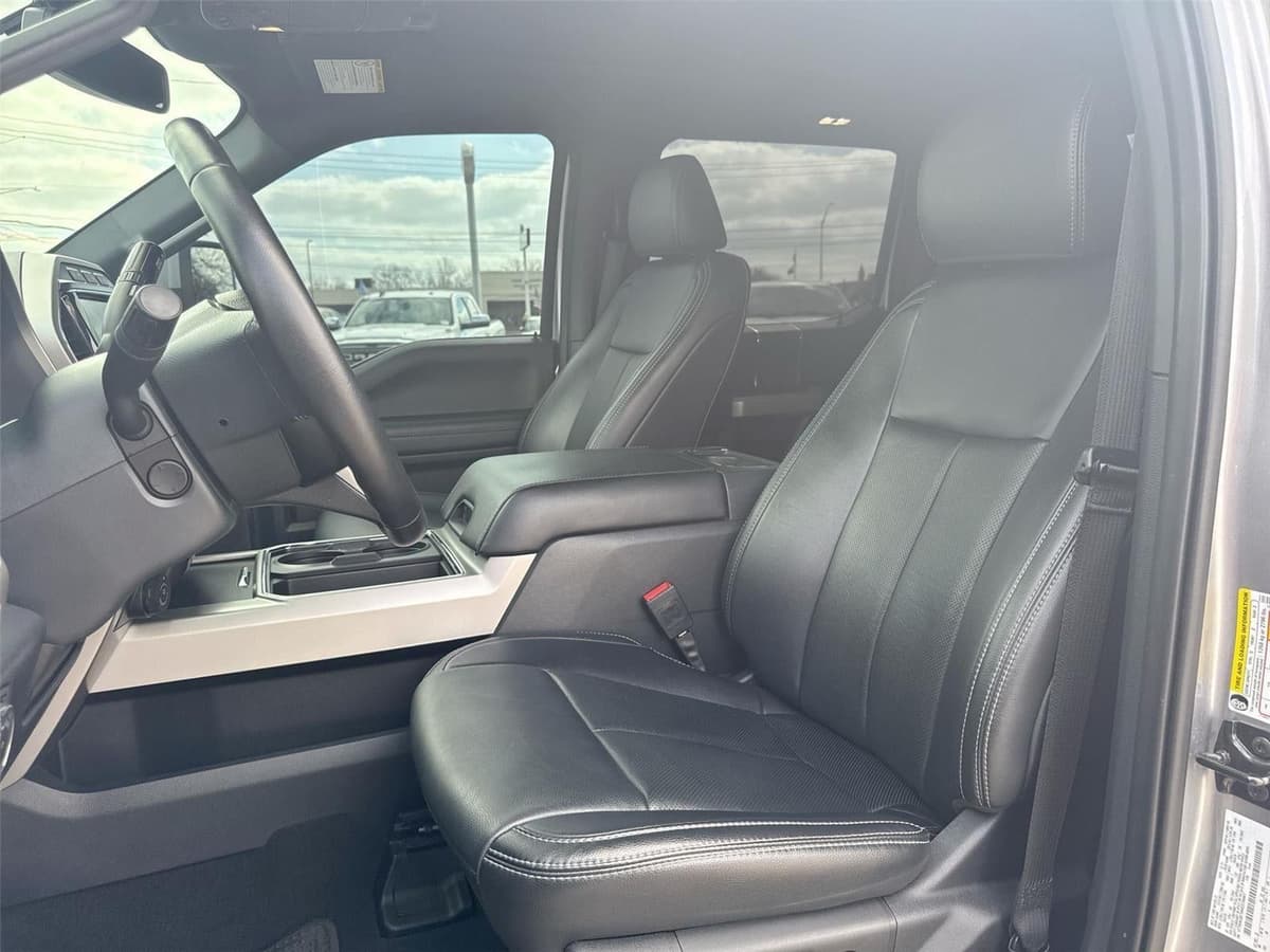 2022 Ford Super Duty F-250 - Image 13