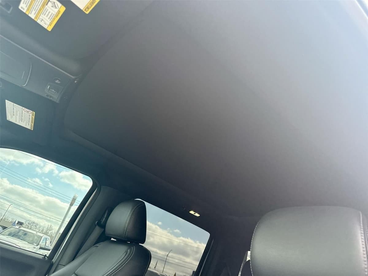 2022 Ford Super Duty F-250 - Image 16