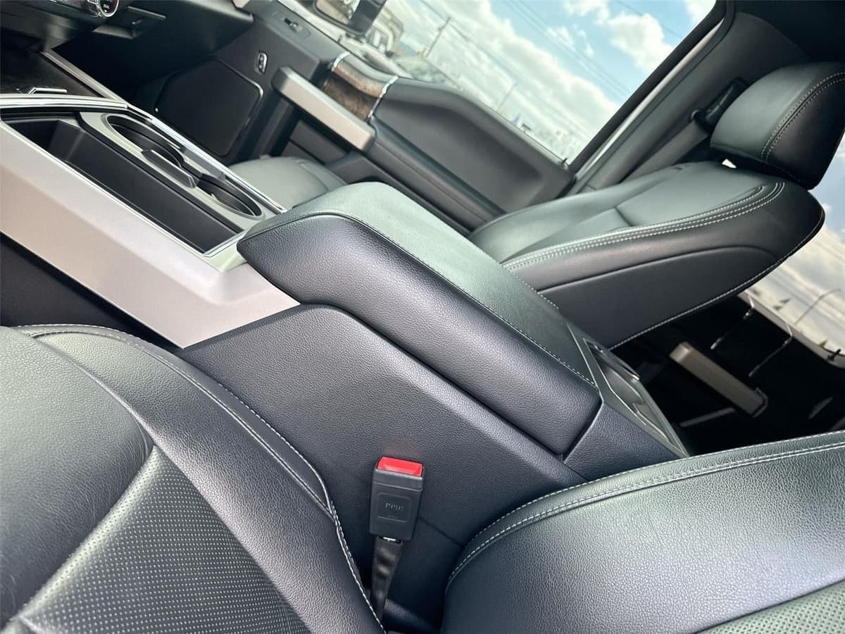 2022 Ford Super Duty F-250 - Image 23