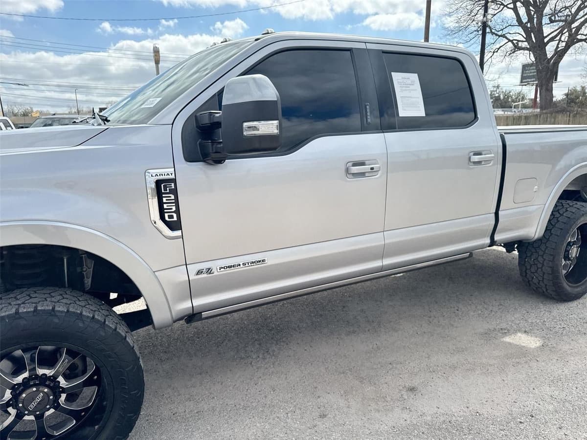 2022 Ford Super Duty F-250 - Image 31