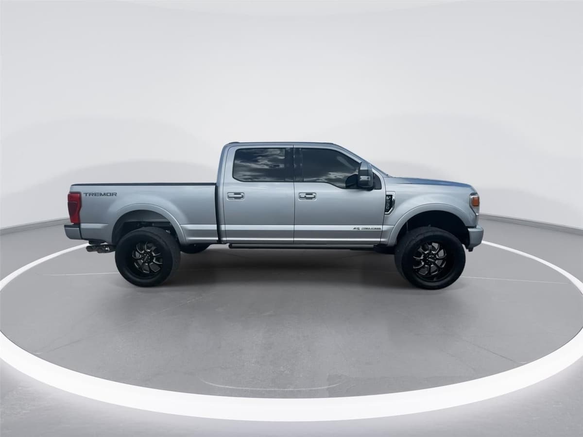 2022 Ford Super Duty F-250 - Image 9