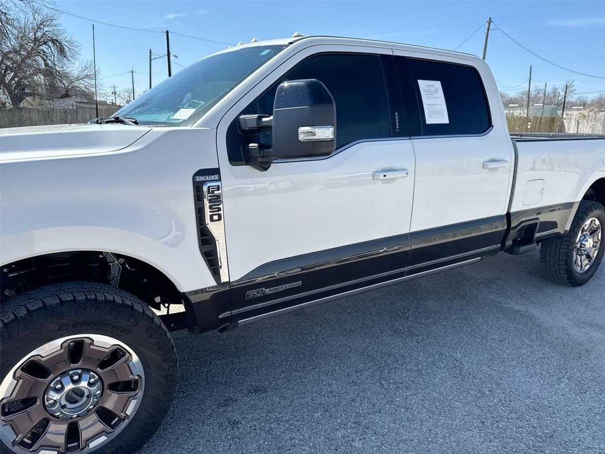 2024 Ford Super Duty F-250 - Image 31