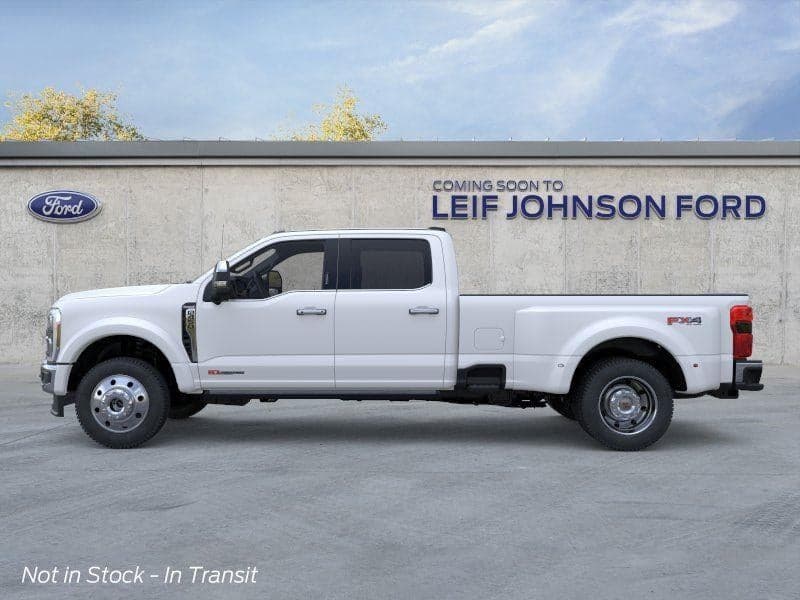2026 Ford Super Duty F-450 - Image 3
