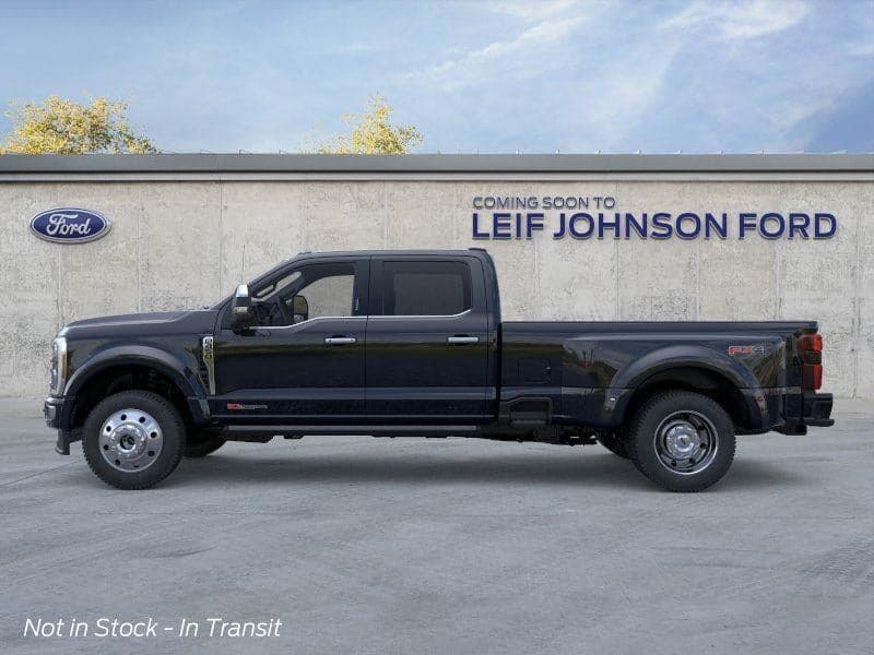 2026 Ford Super Duty F-450 - Image 3