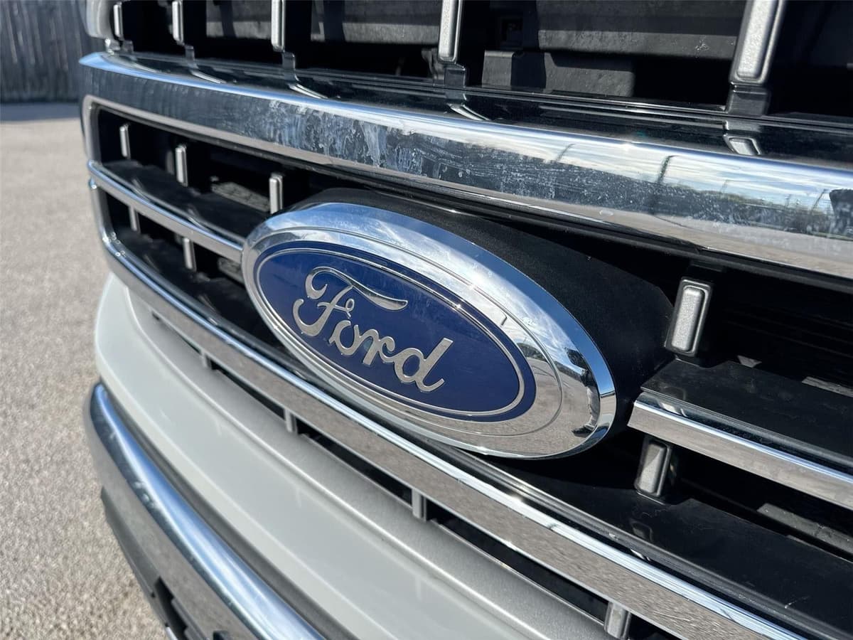2023 Ford F-150 - Image 30