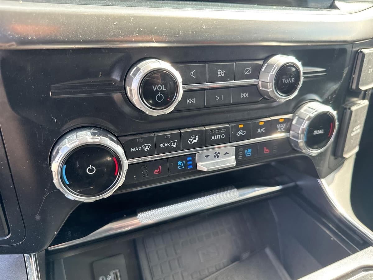 2022 Ford F-150 - Image 17