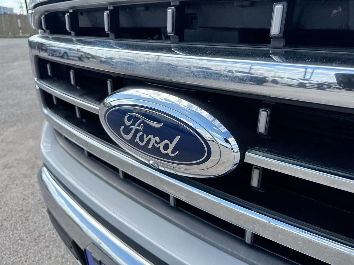2022 Ford F-150 - Image 29