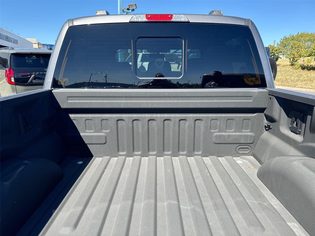 2022 Ford F-150 - Image 11