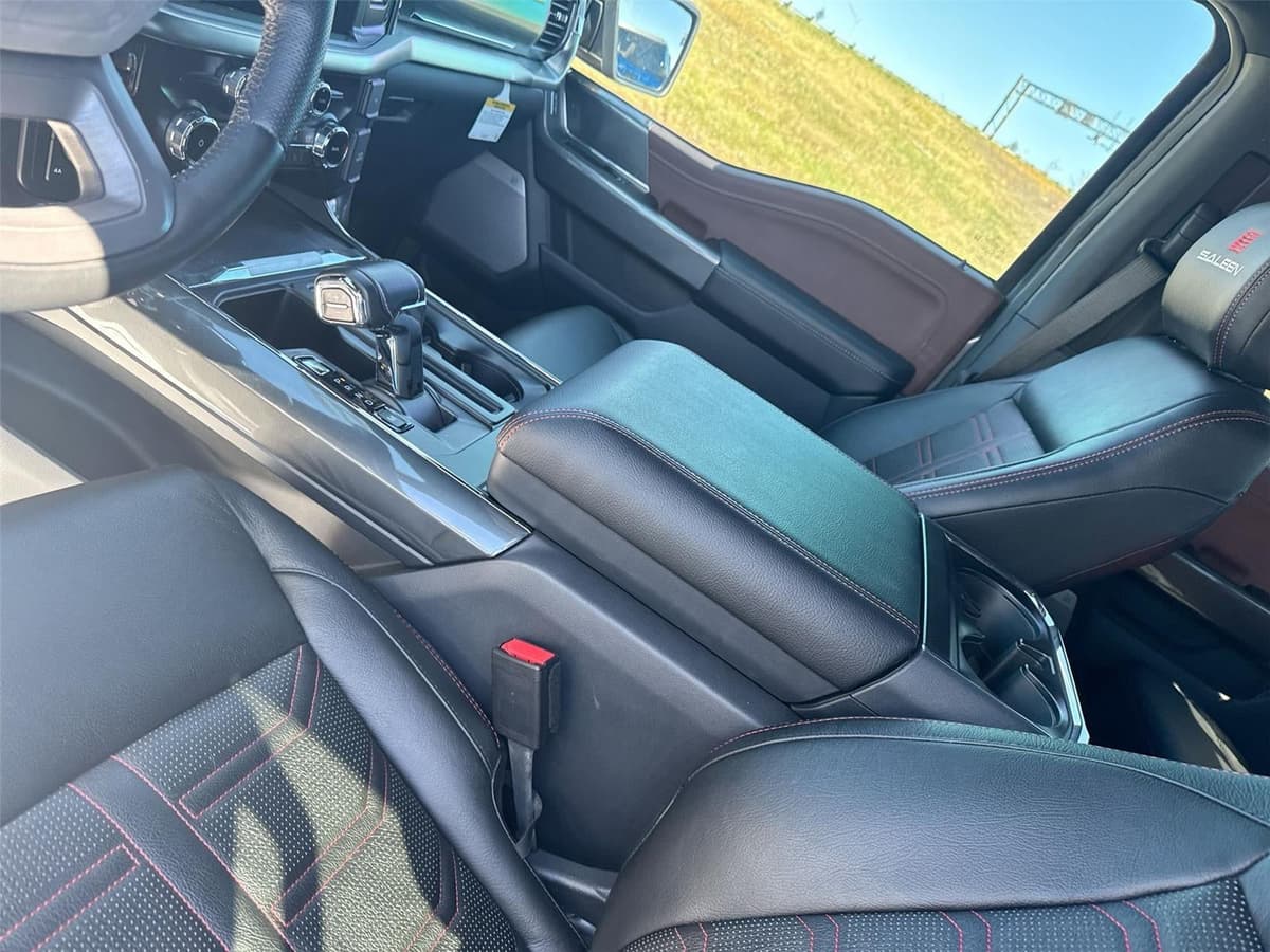 2022 Ford F-150 - Image 13