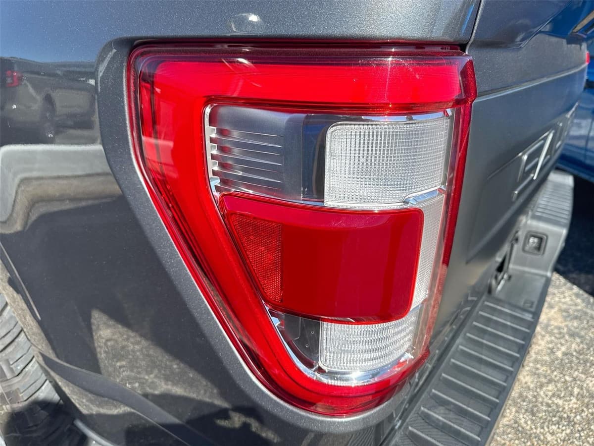 2022 Ford F-150 - Image 23