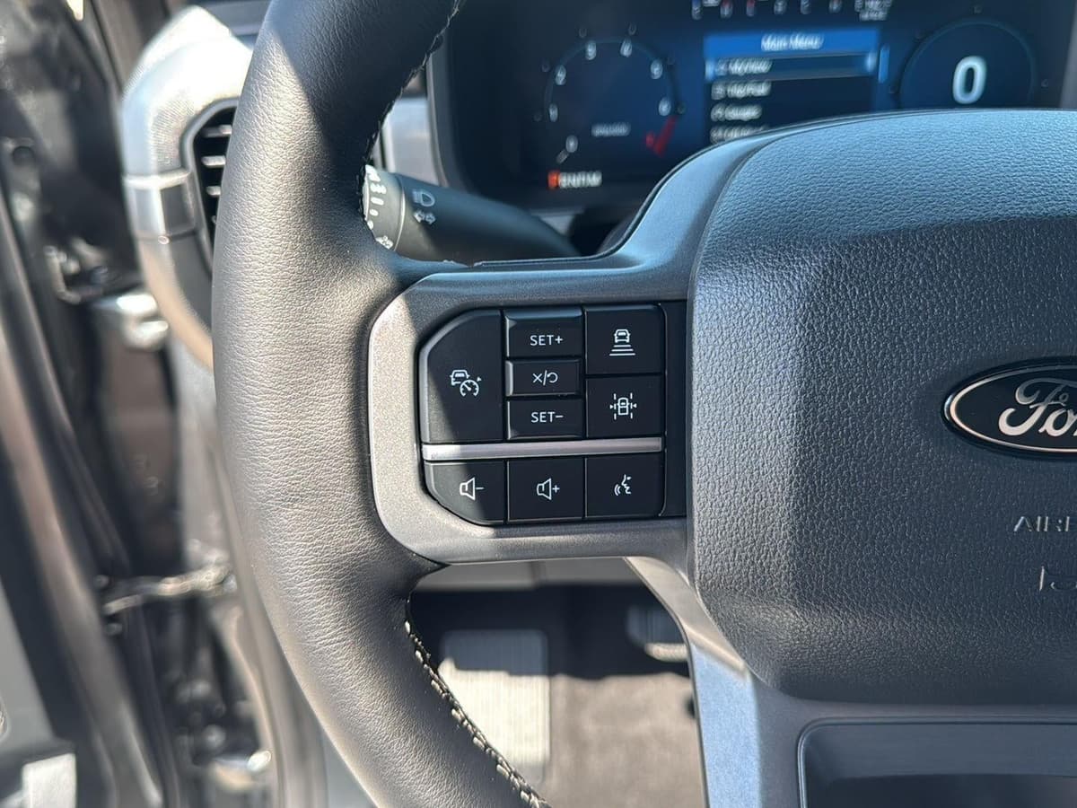 2025 Ford F-150 - Image 18