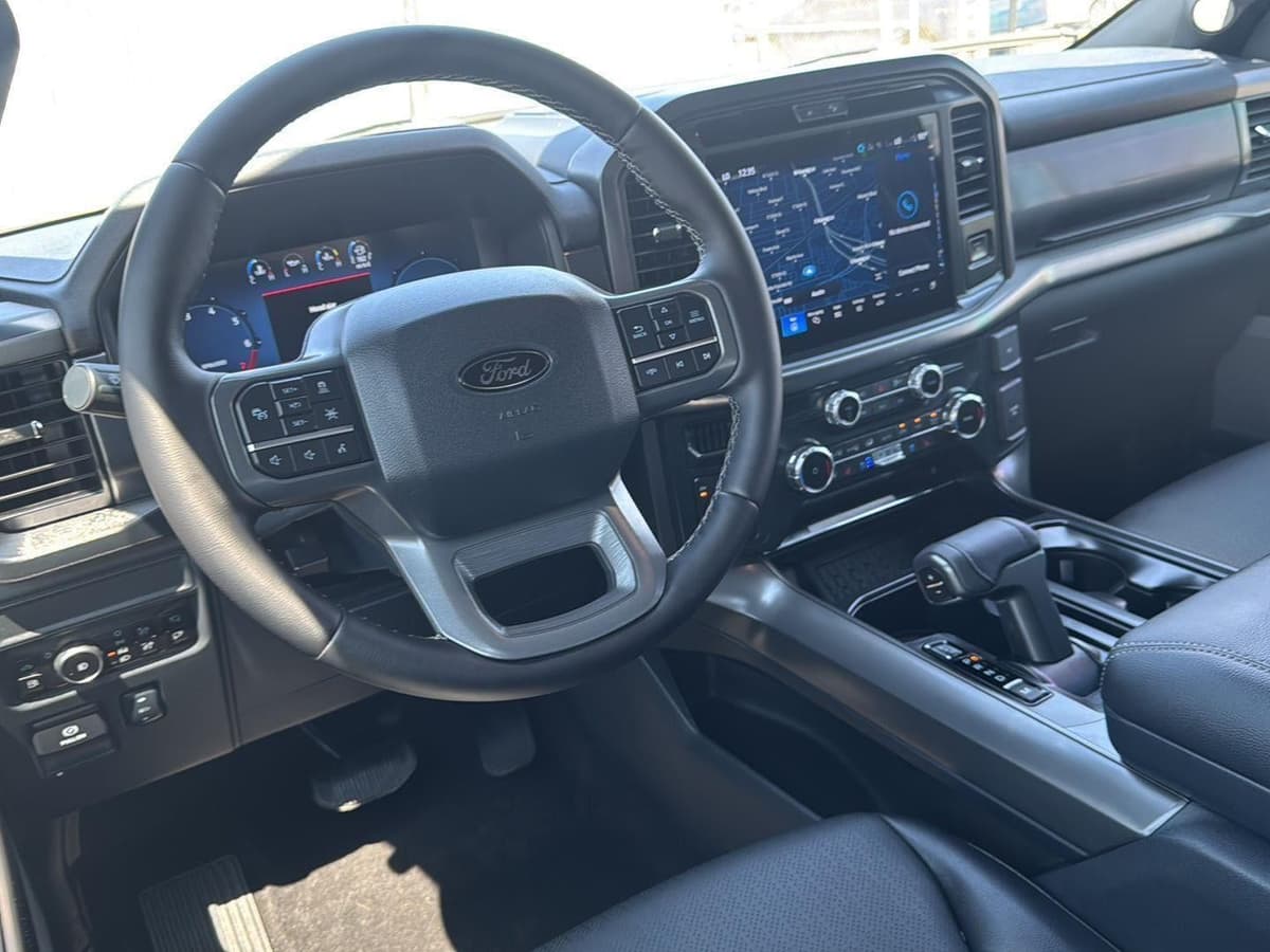 2025 Ford F-150 - Image 27
