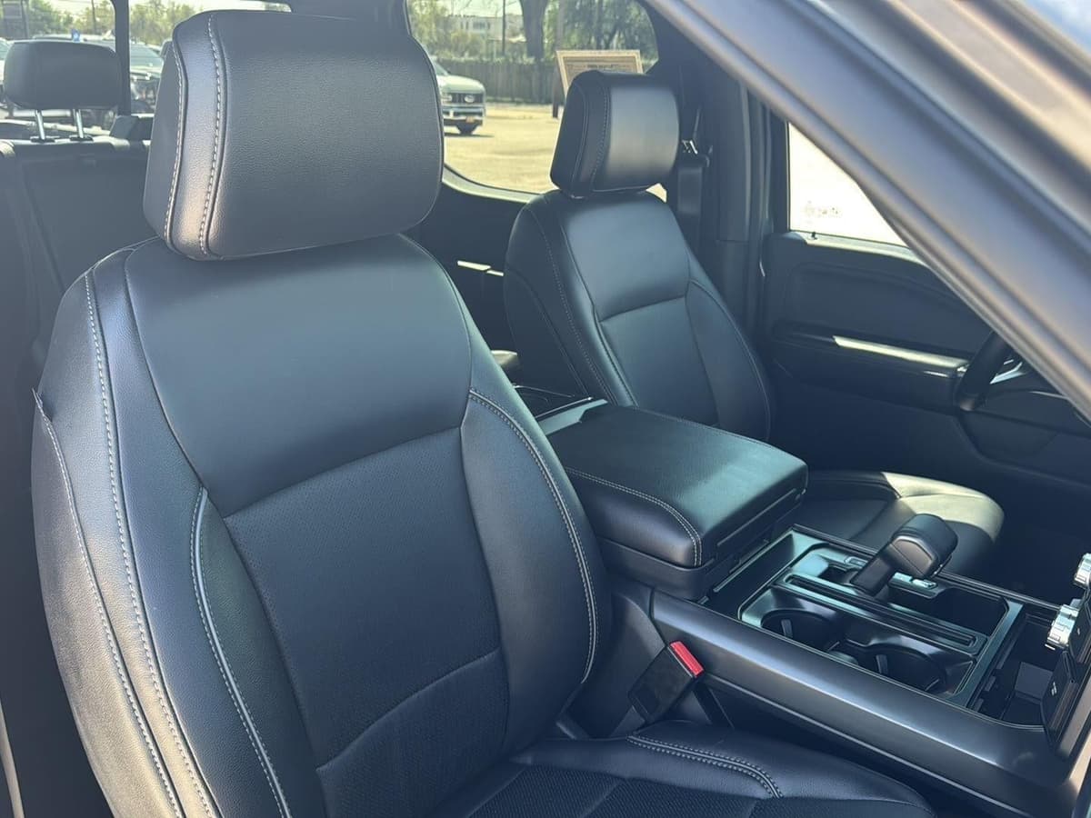 2025 Ford F-150 - Image 30