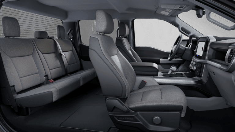 2025 Ford F-150 Lightning - Image 27