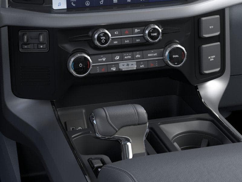 2025 Ford F-150 Lightning - Image 15