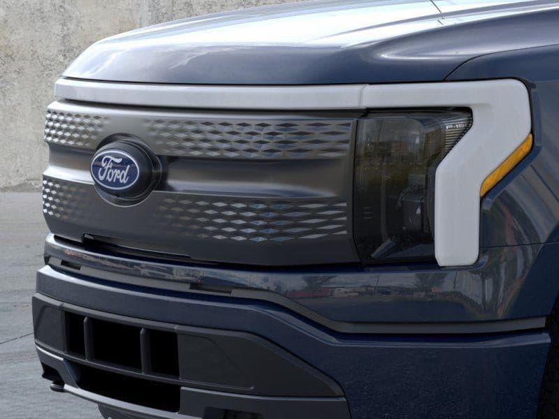 2025 Ford F-150 Lightning - Image 17