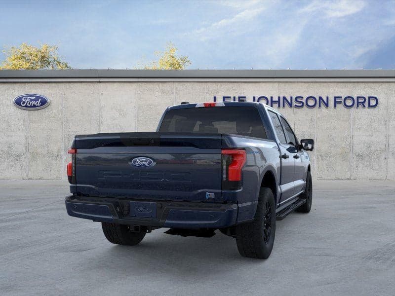 2025 Ford F-150 Lightning - Image 8