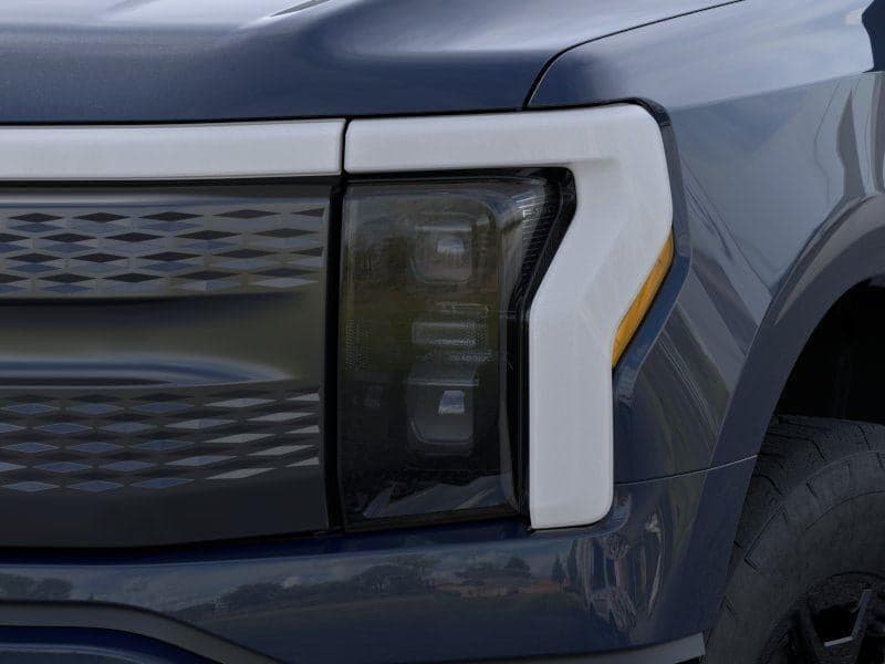 2025 Ford F-150 Lightning - Image 18
