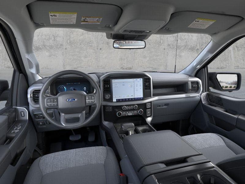 2025 Ford F-150 Lightning - Image 9