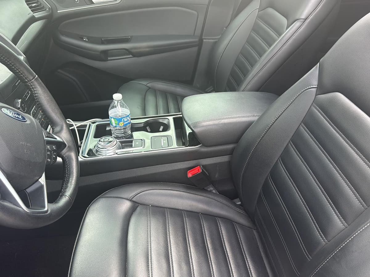 2019 Ford Edge - Image 12