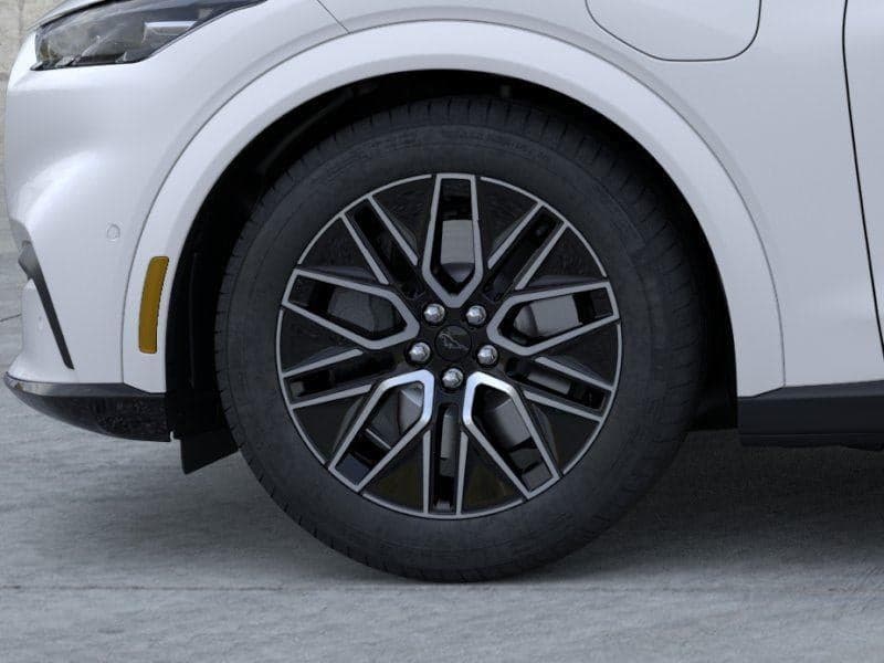 2025 Ford Mustang Mach-E - Image 19