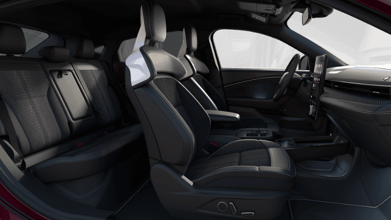 2025 Ford Mustang Mach-E - Image 27