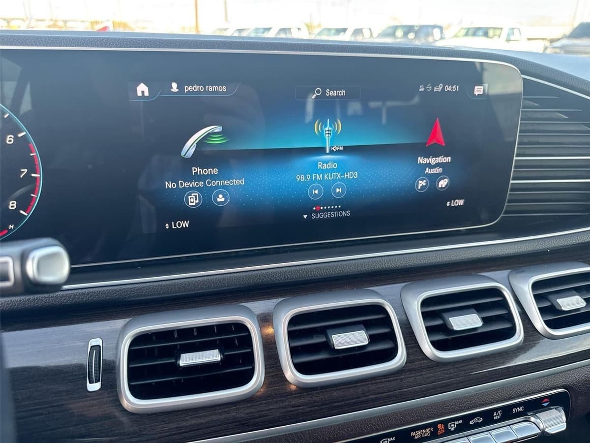 2022 Mercedes-Benz GLE - Image 12