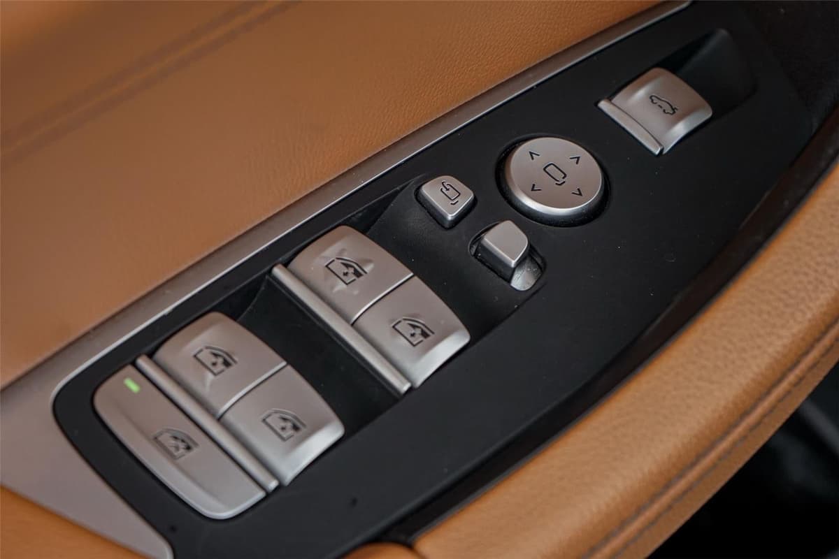 2020 BMW X3 - Image 19
