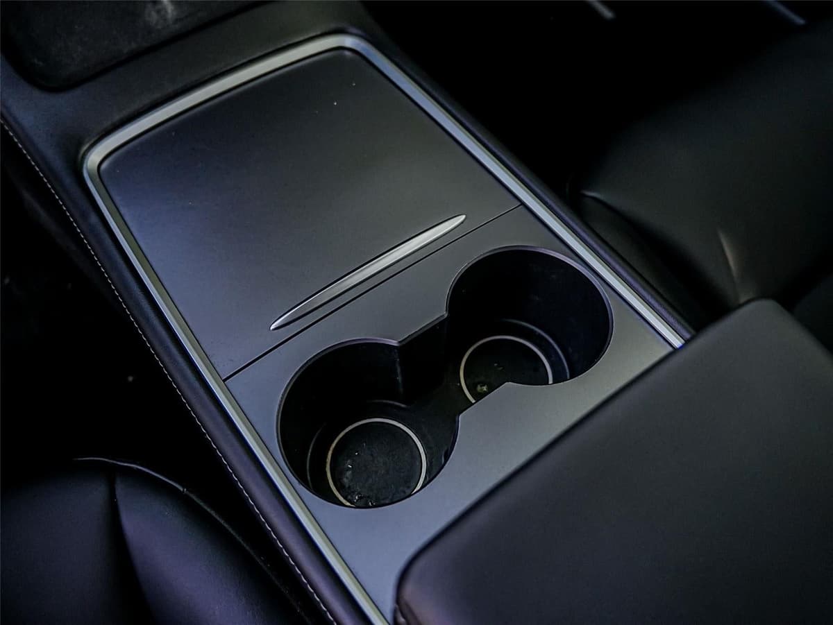 2023 Tesla Model 3 - Image 18