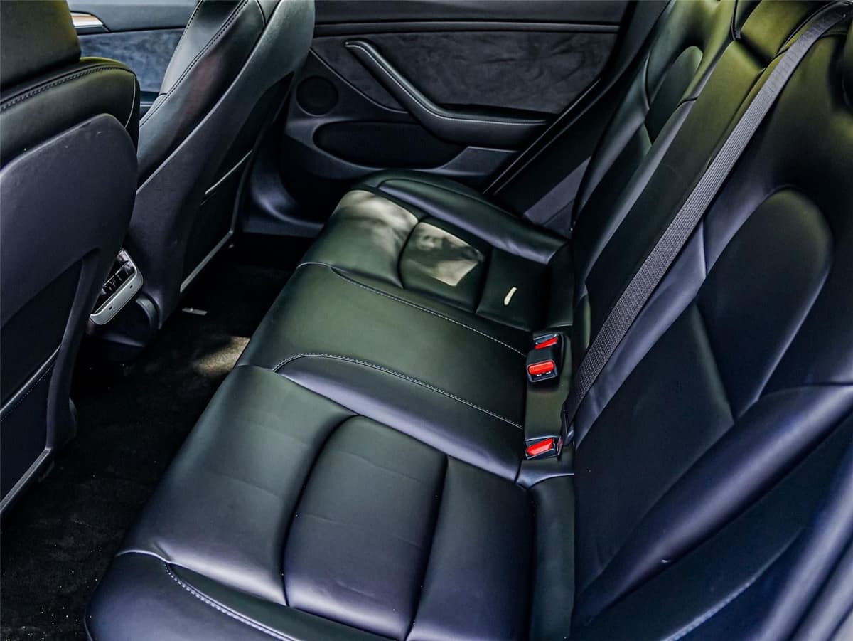 2023 Tesla Model 3 - Image 30