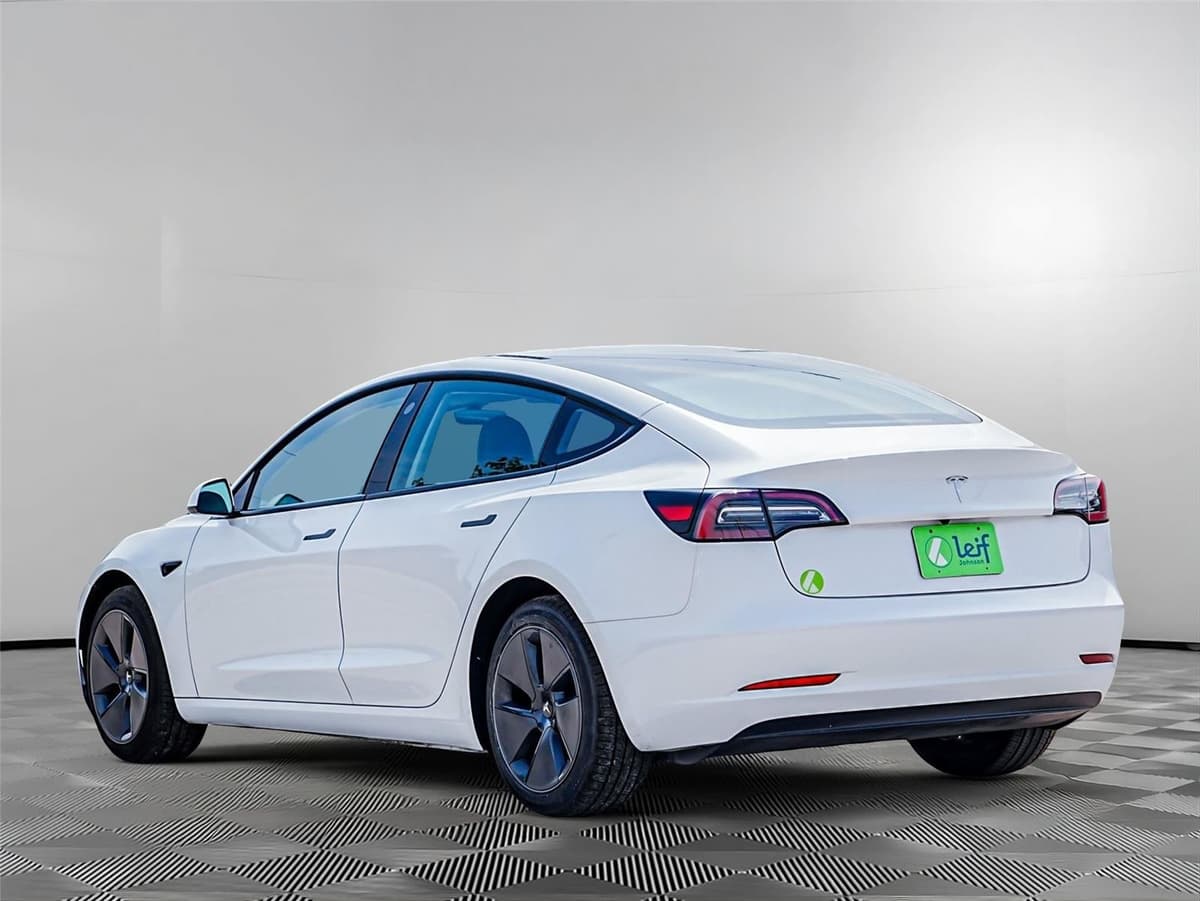 2023 Tesla Model 3 - Image 6