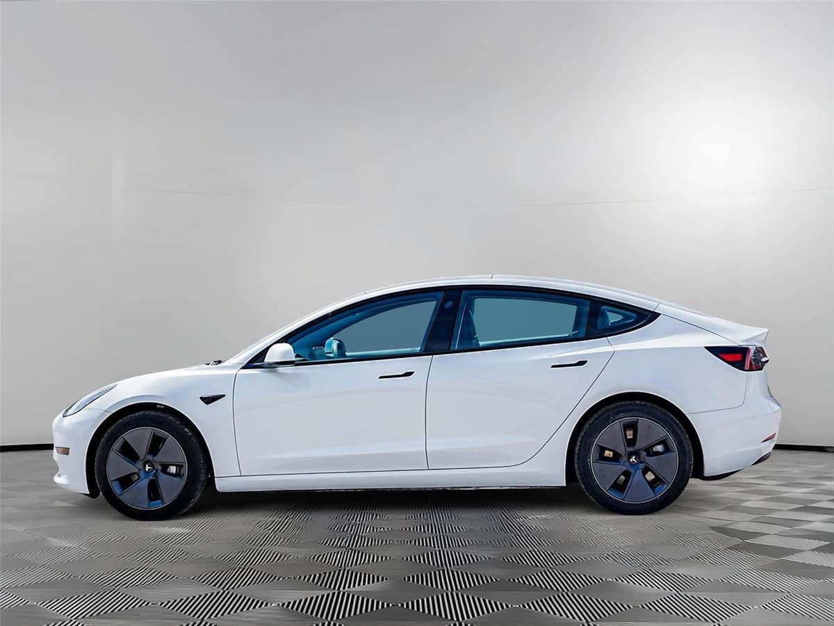 2023 Tesla Model 3 - Image 7
