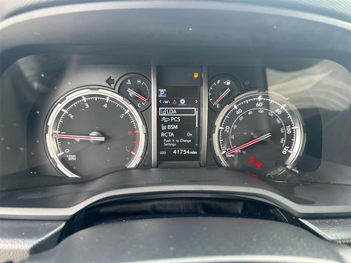 2022 Toyota 4Runner - Image 10