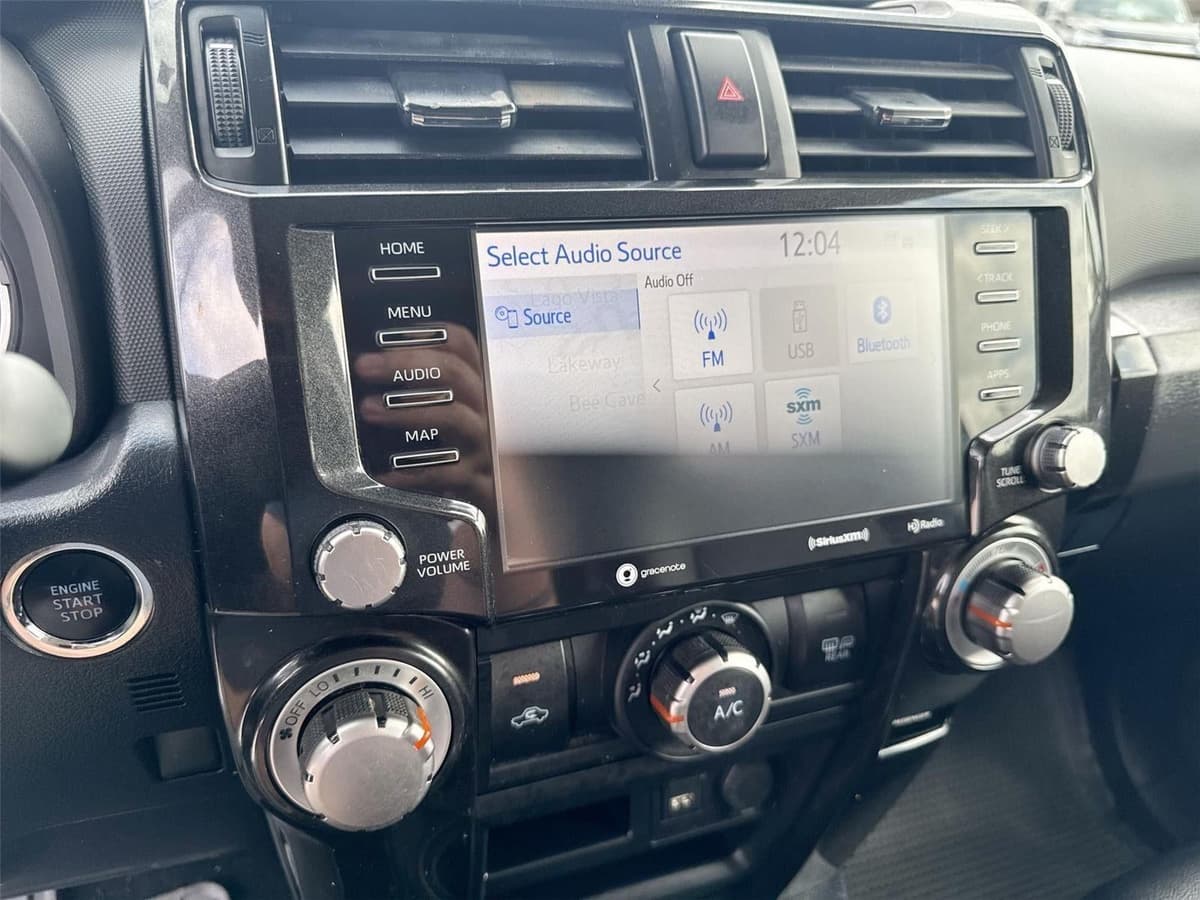 2022 Toyota 4Runner - Image 12