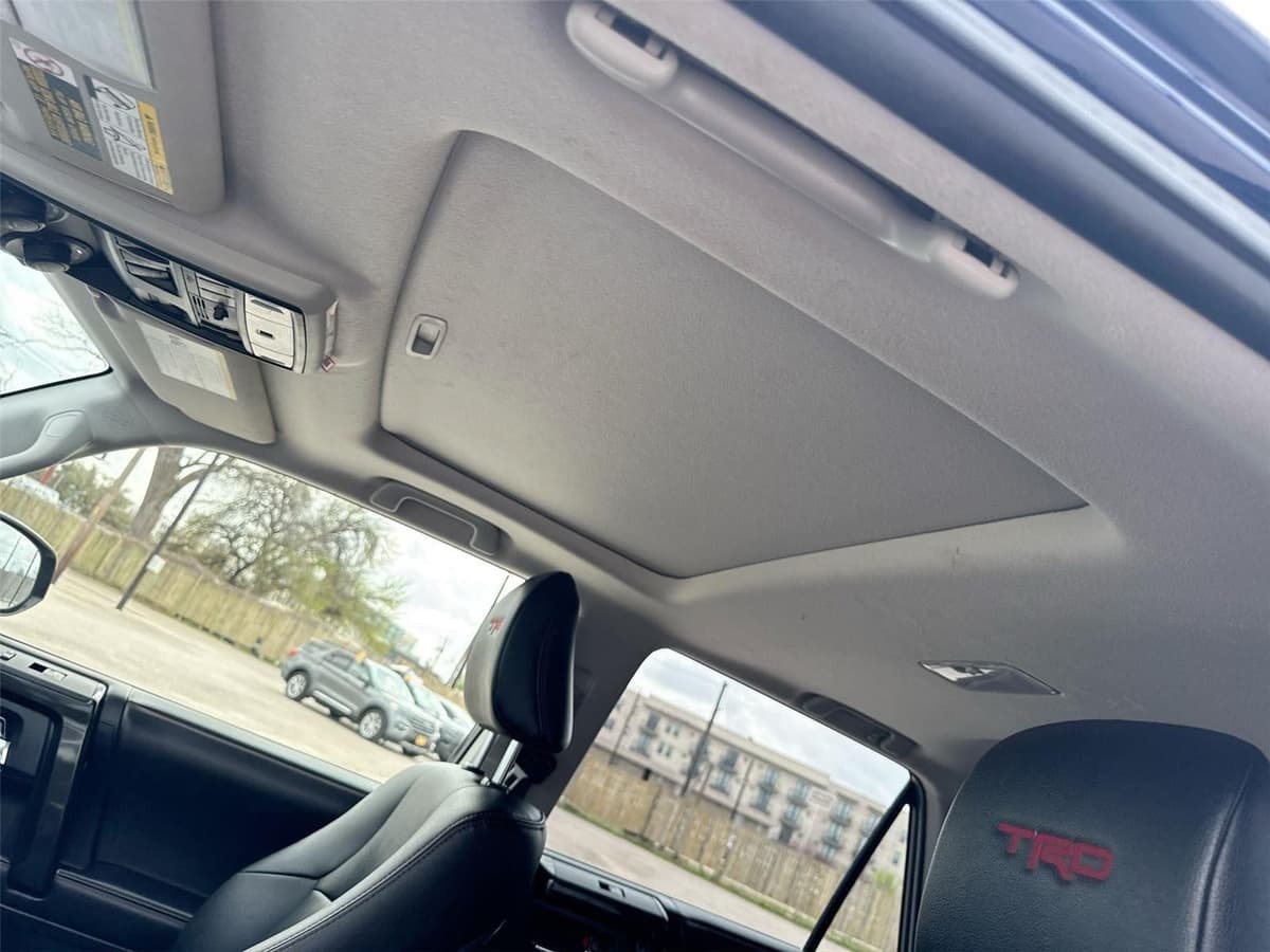 2022 Toyota 4Runner - Image 16