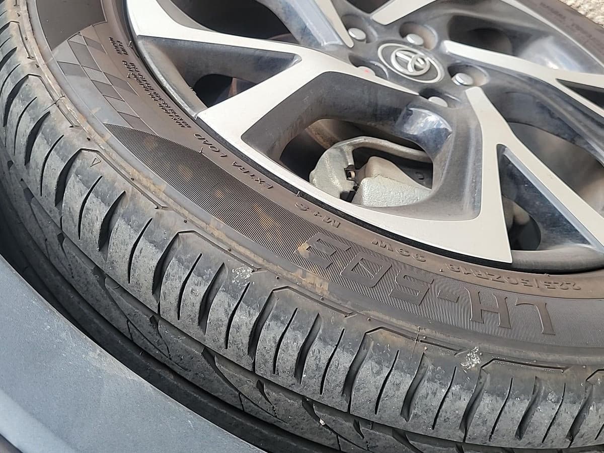 2019 Toyota C-HR - Image 8