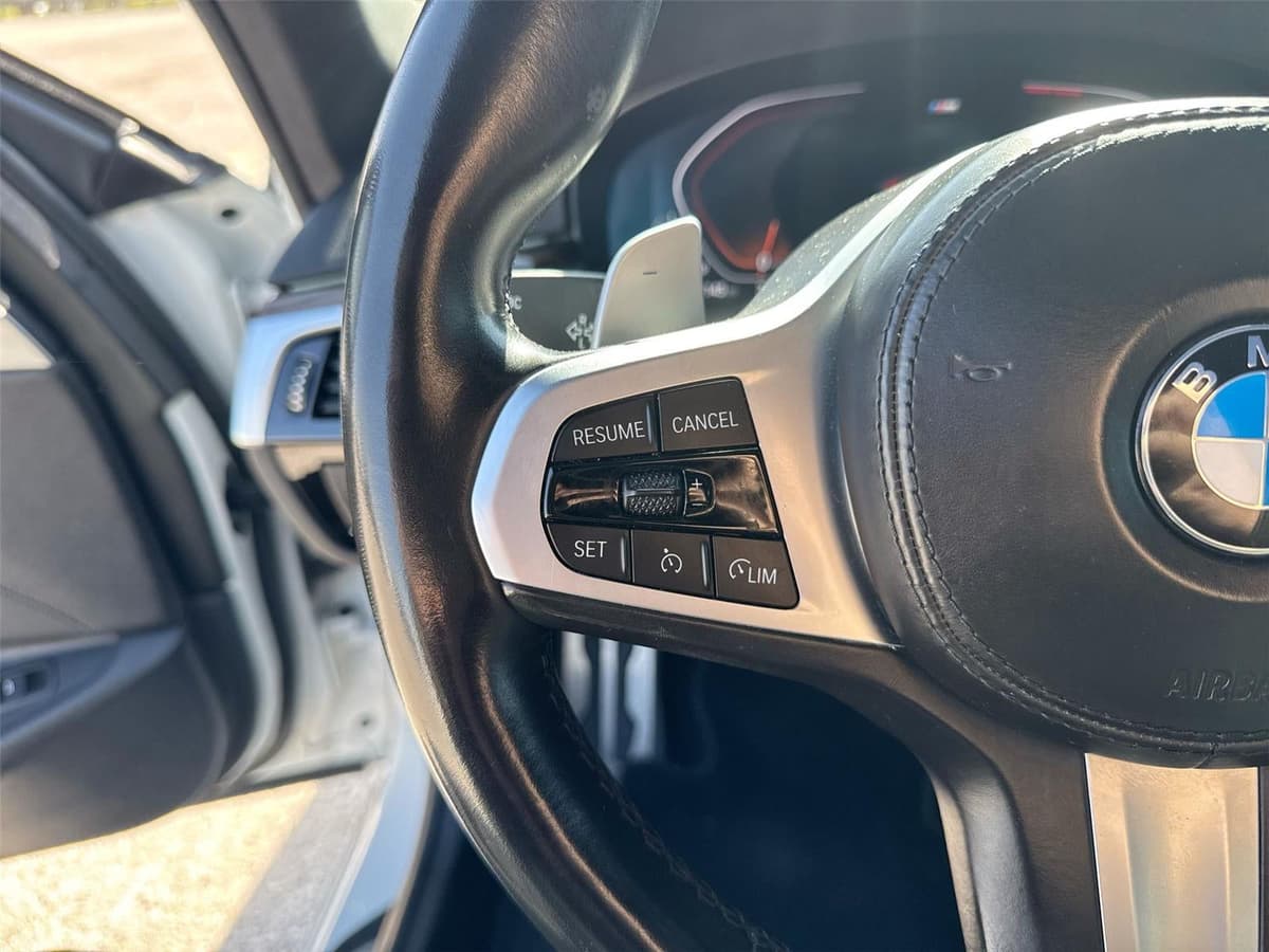 2021 BMW 5 Series - Image 27